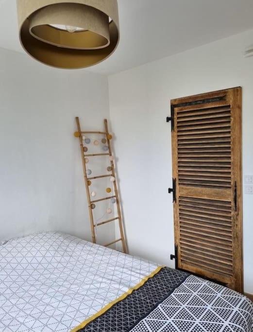 Superbe T3 Cosy, Parking Gratuit + Balcon Apartment Riom Luaran gambar